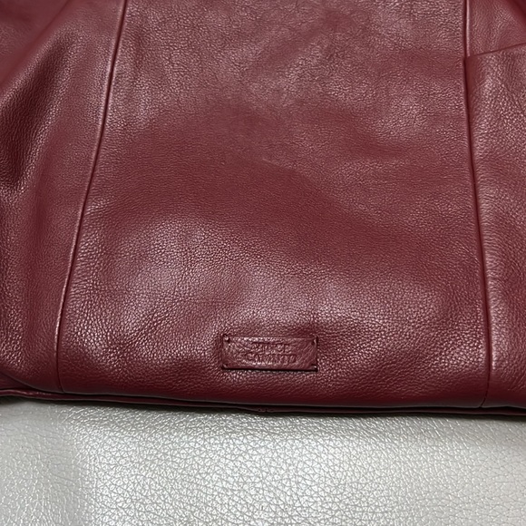 NWT Vince Camuto Lyona Leather Hobo Bag in Cranberry with dust bag - Picture 11 of 12
